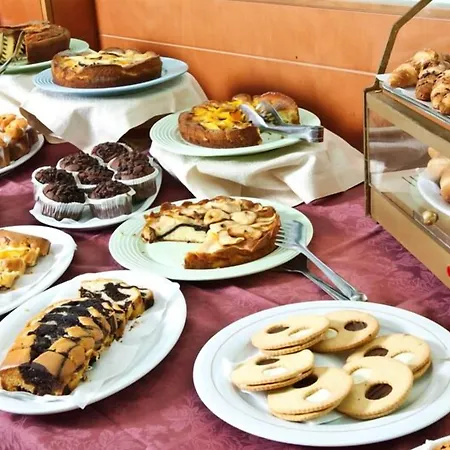 San Domenico Al Piano Hotel 4*